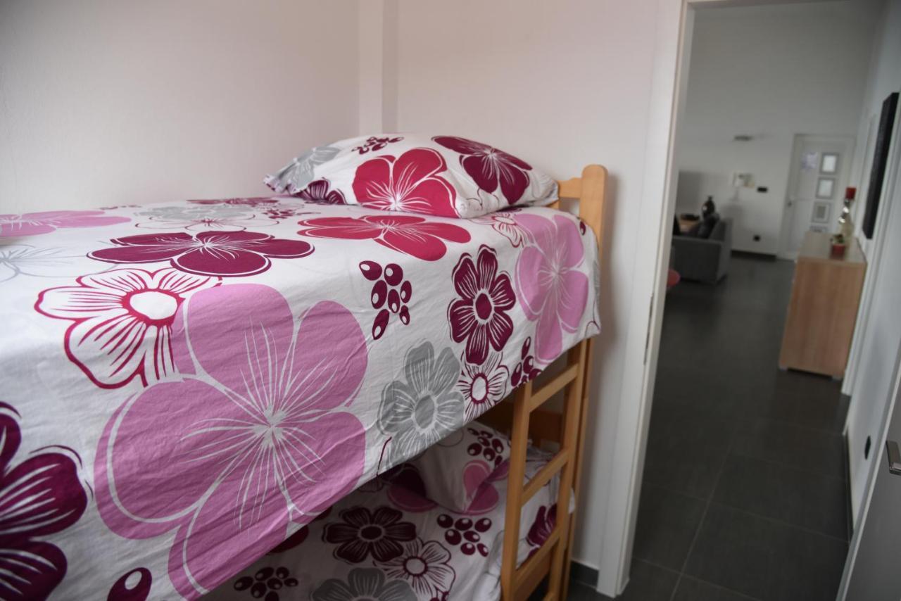 Villa Pina Appartment Chantos 迪斯诺 外观 照片