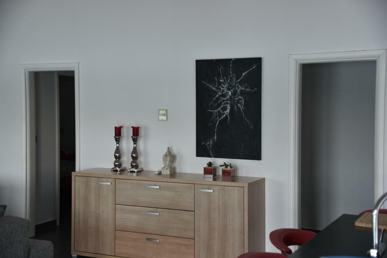Villa Pina Appartment Chantos 迪斯诺 外观 照片